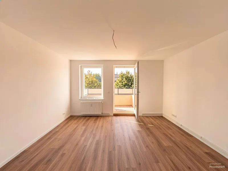 Helle 2-Zimmer-Wohnung mit Balkon und EBK in Treptow-Baumschulenweg — photo 1